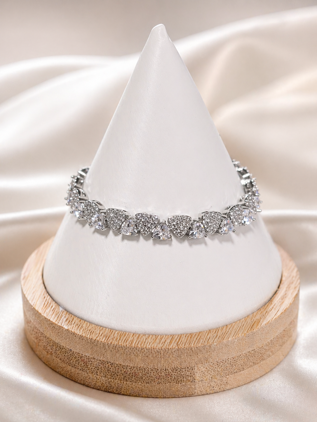 Crystal Heart Glow Bracelet