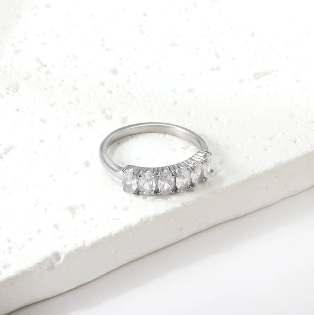 Eterna Glow Ring
