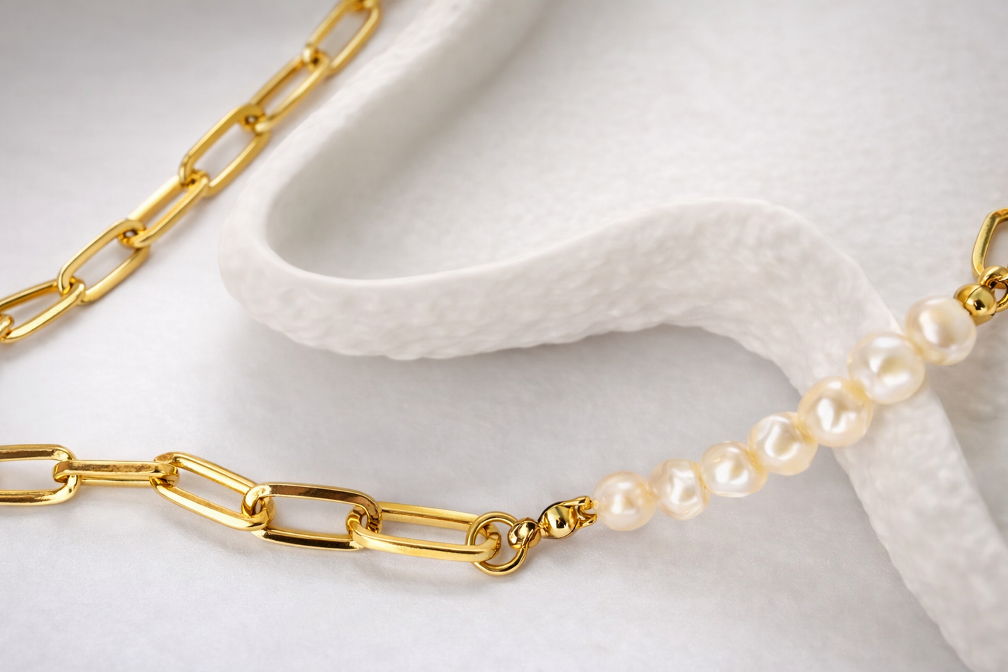 Maré Pearl Chain Necklace