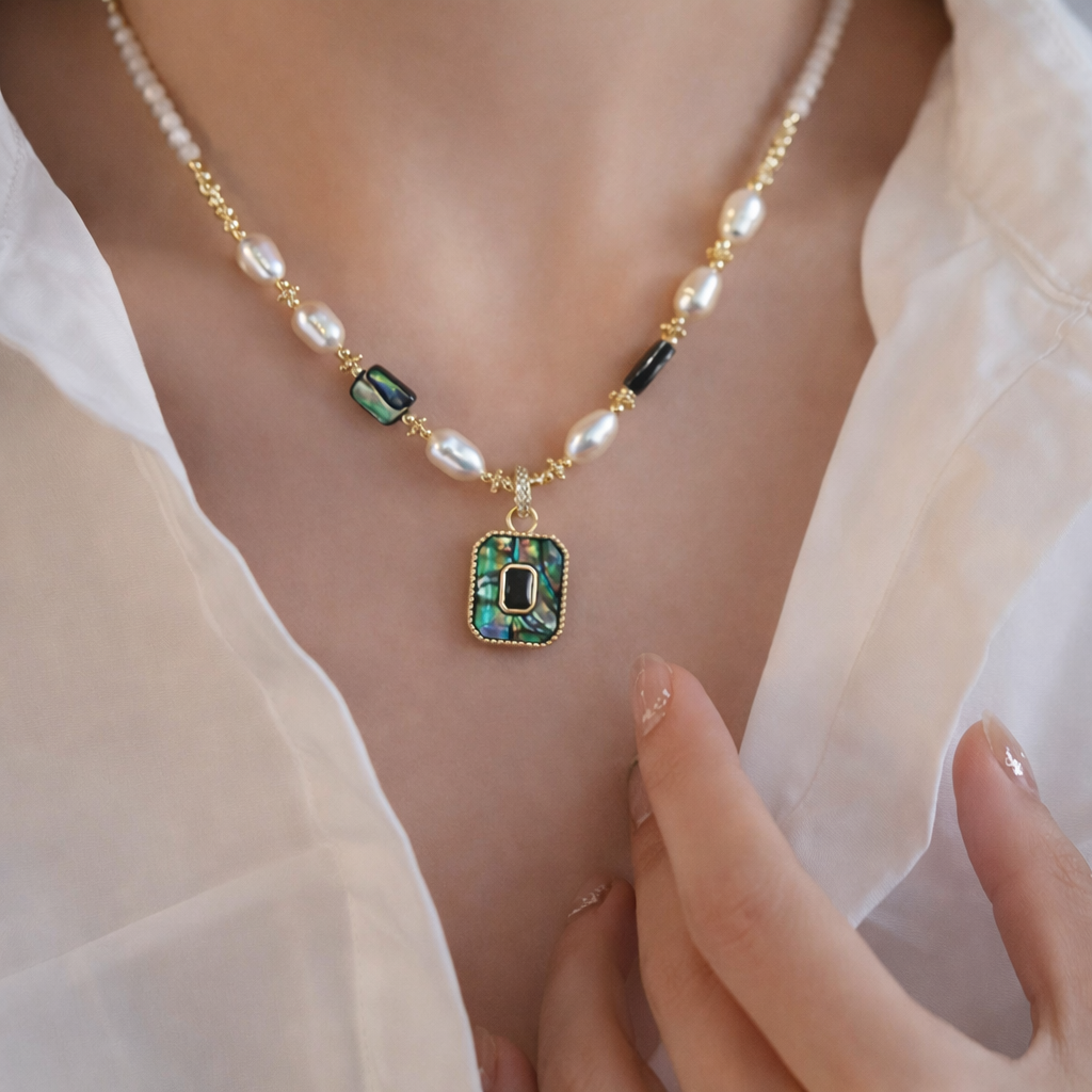 Isla Verde Freshwater Pearl Necklace