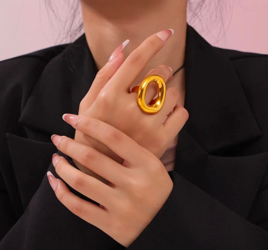 Aurora Oval Ring