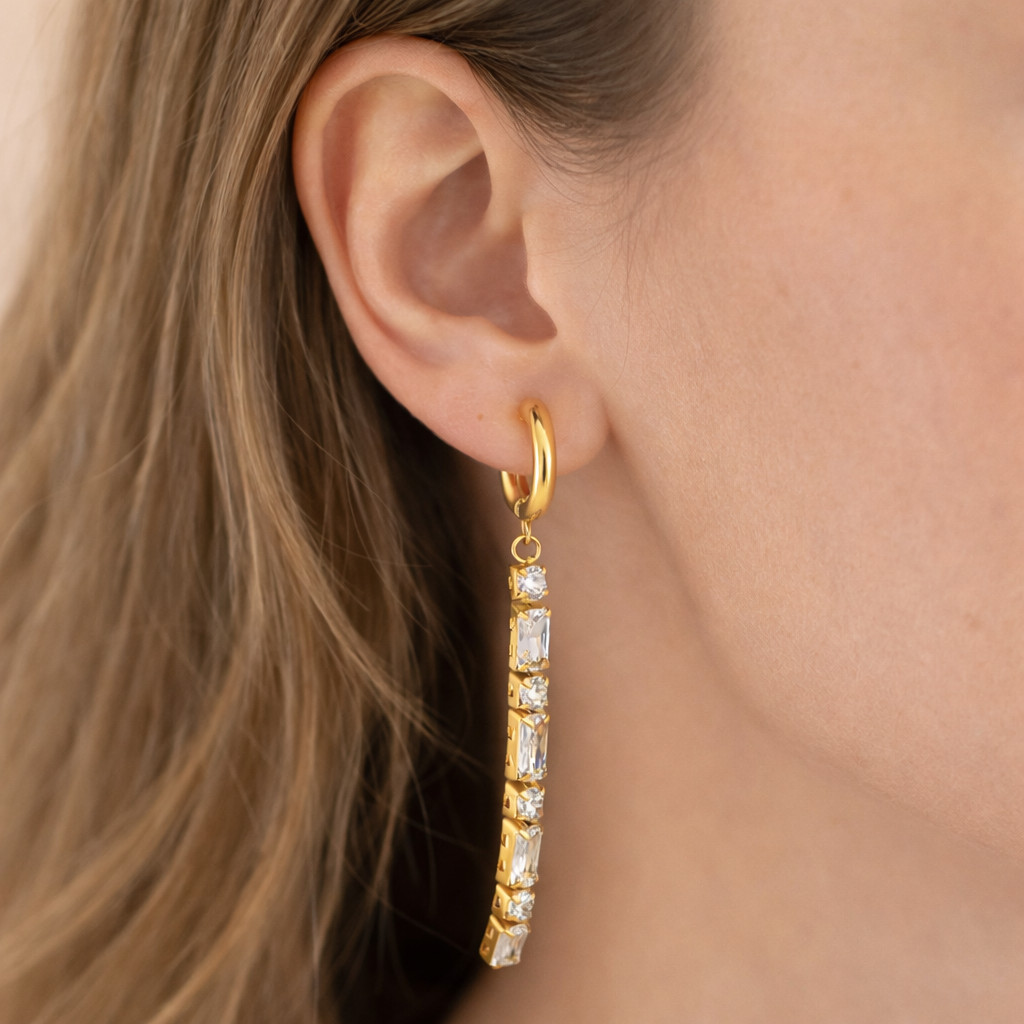 Lunéa Crystal Drop Earrings