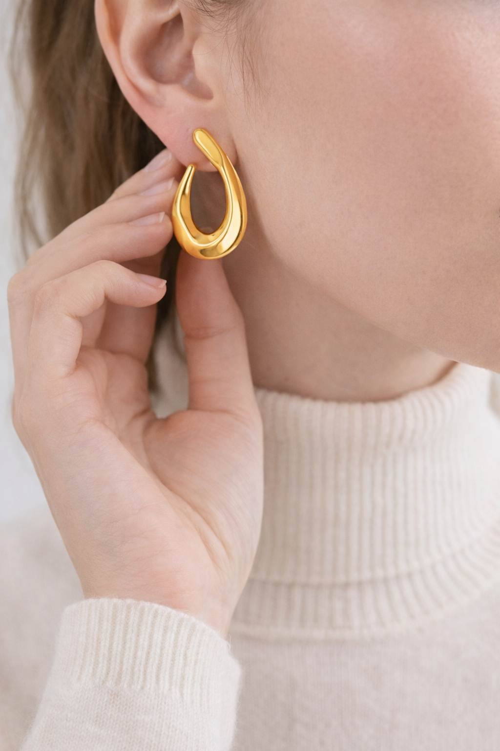 Solène Curve Earring