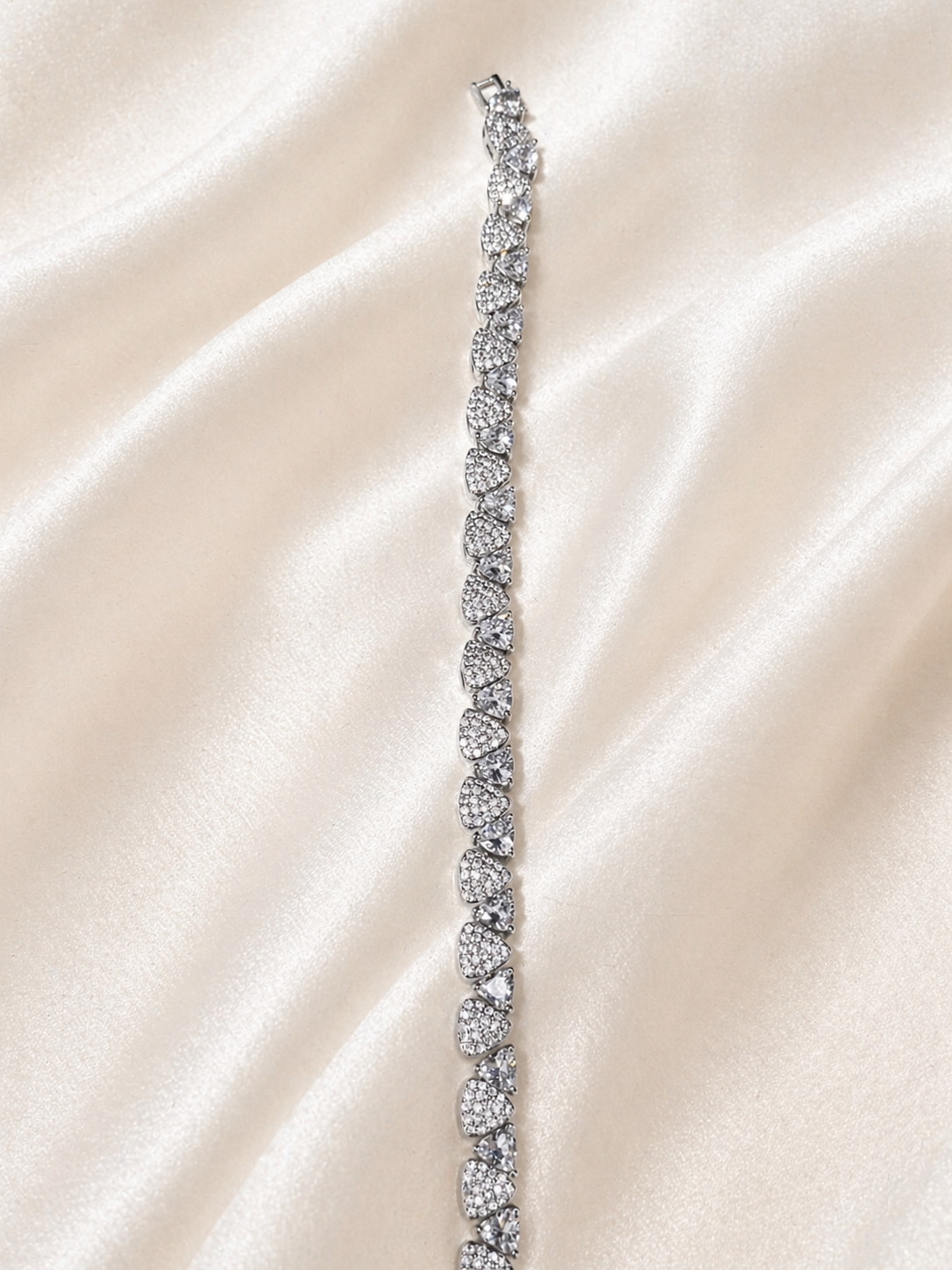 Crystal Heart Glow Bracelet