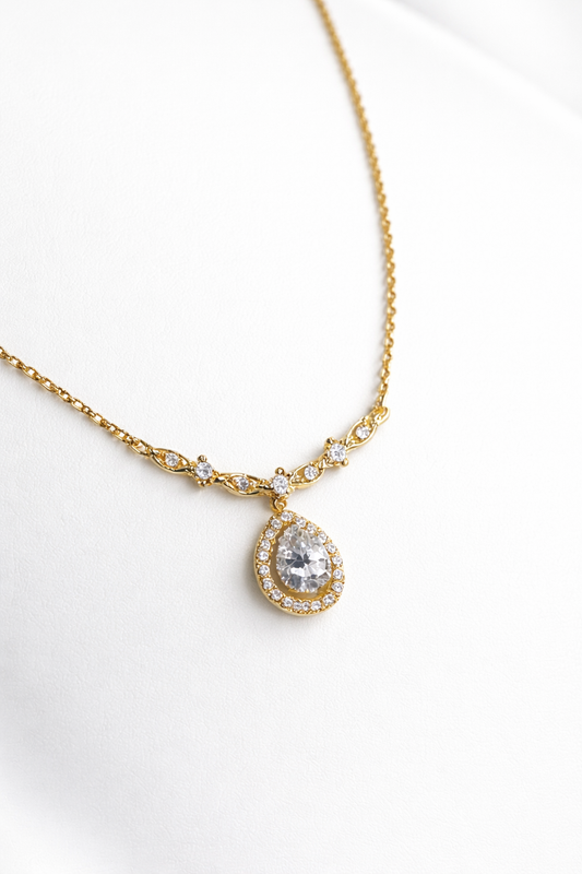 Aurélia Teardrop Necklace