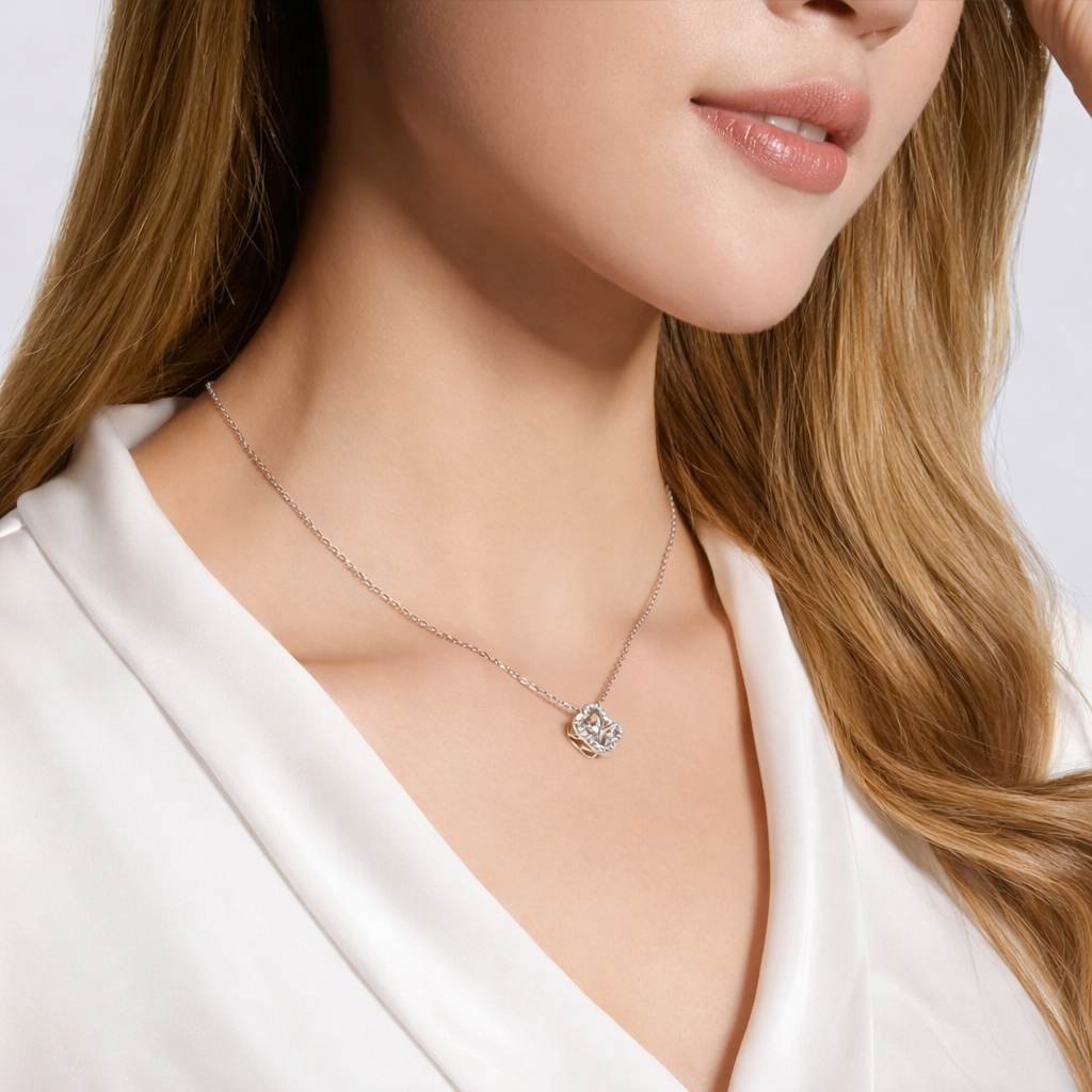 Dancing Clover Moissanite Necklace