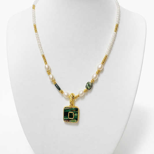 Isla Verde Freshwater Pearl Necklace