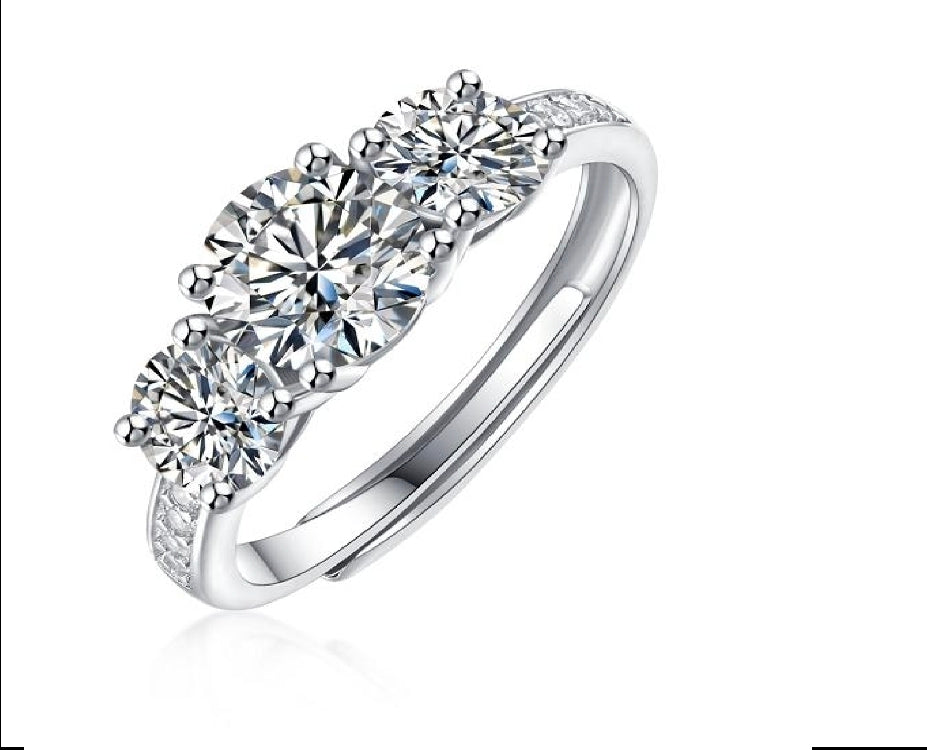 Valinor Moissanite Radiance Ring